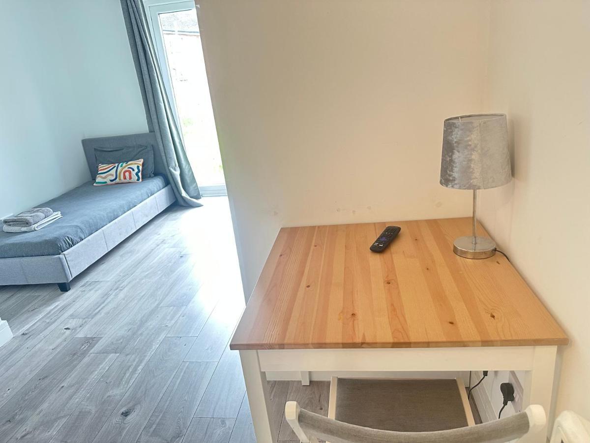 Flat 03 Studio Flat Near Aylesbury Station Free Parking Экстерьер фото